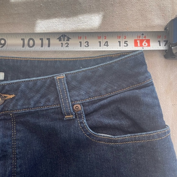 L.L. Bean Blue Straight Leg Jeans Classic Style - Picture 5 of 8